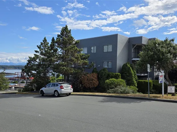 907 Cedar St #305, Campbell River, BC V9W 2W1