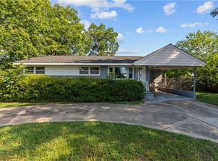 624 Providence Rd, Chesapeake, VA 23325