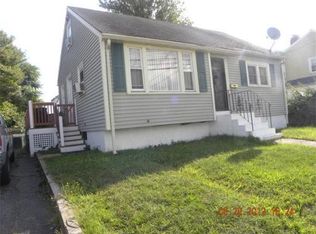 136 Lynnfield St, Peabody, MA 01960