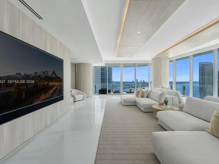 300 Biscayne Boulevard Way #2701 — Photo 3