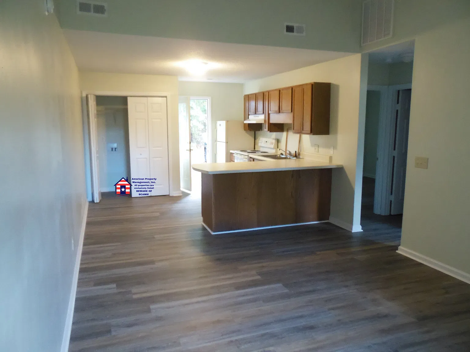 2 bed, 750 sqft, $1,075 — Photo 2