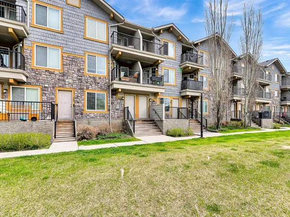 224 SW McKenzie Towne Ln SE, Calgary, AB T2Z 0C4