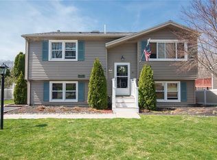 10 Sleepy Hollow Ct, Westerly, RI 02891