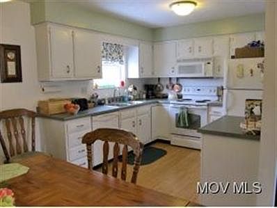 5th image of 508 McKenna Dr