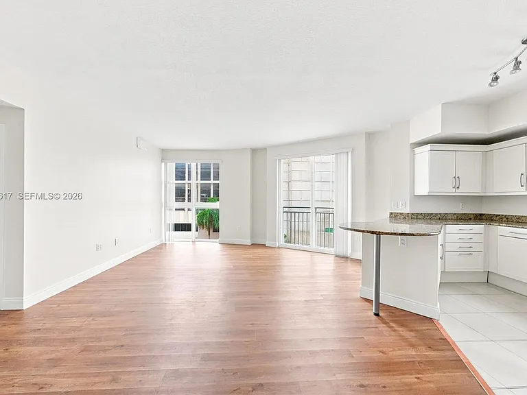 7275 SW 90th Way #508 — Photo 6