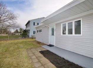 37 Dubois St, Springfield, MA 01151