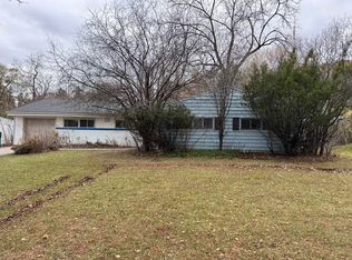 69 Hemingway Dr, Rochester, NY 14620