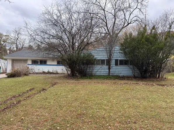 69 Hemingway Dr, Rochester, NY 14620
