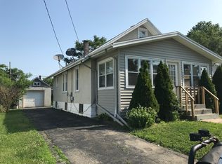 948 4th Ave, Aurora, IL 60505