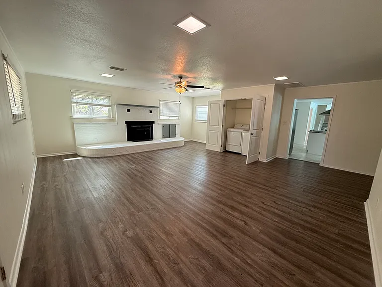 28 E Wild Briar Rd #C — Photo 14
