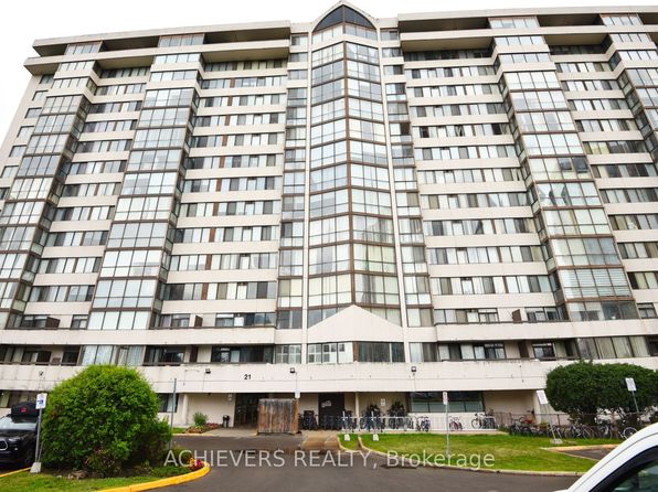 21 Markbrook Ln #1512, Toronto, ON M9V 5E4