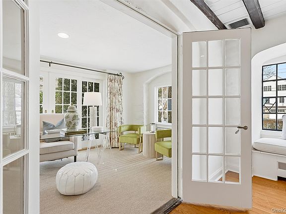 5th image of 1 Oneida Street