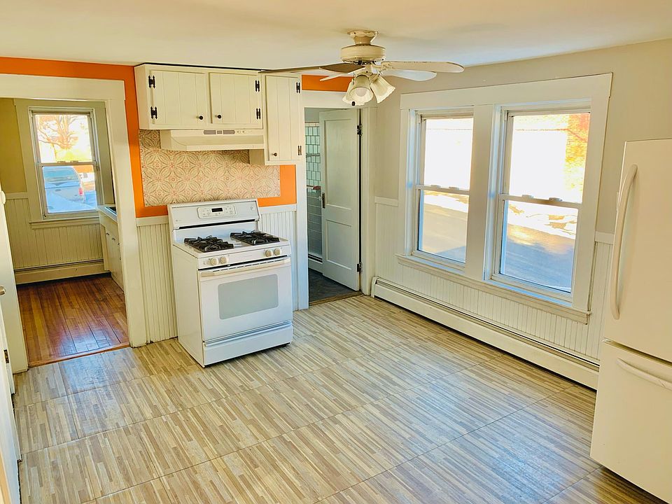 1st image of 122 E Haverhill St Floor 2