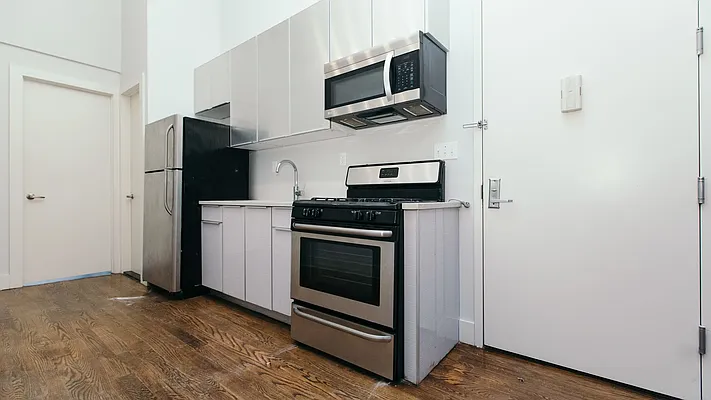 Rented by Nooklyn NYC LLC | media 17
