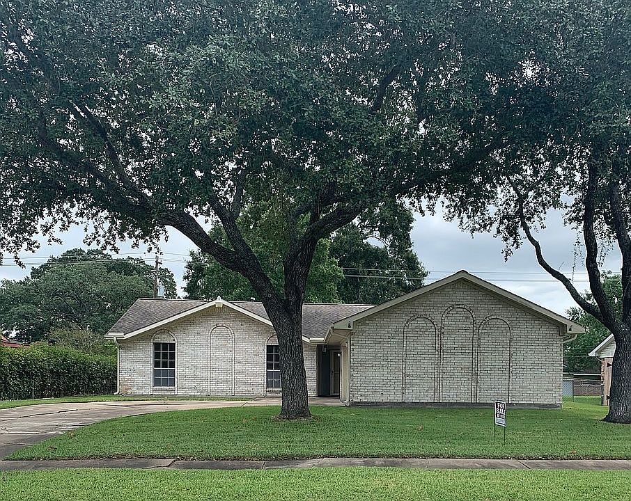 1st image of 2107 Willow Blvd