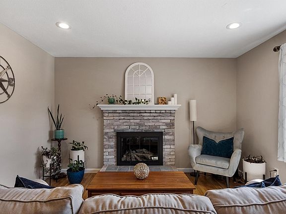 5th image of 21 Potter Rd