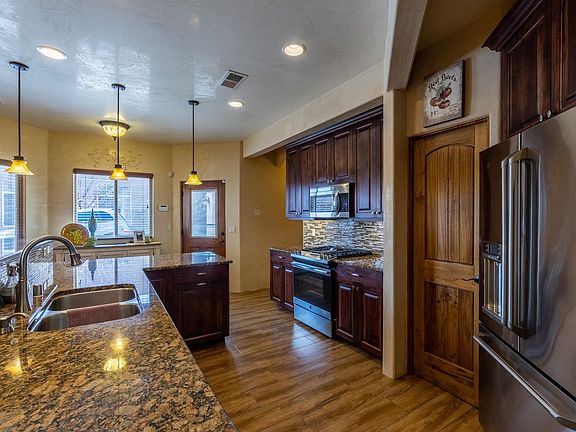 3rd image of 4251 River Song Ln