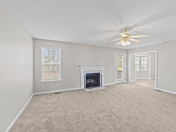 4th image of 1636 Middle Ridge Dr