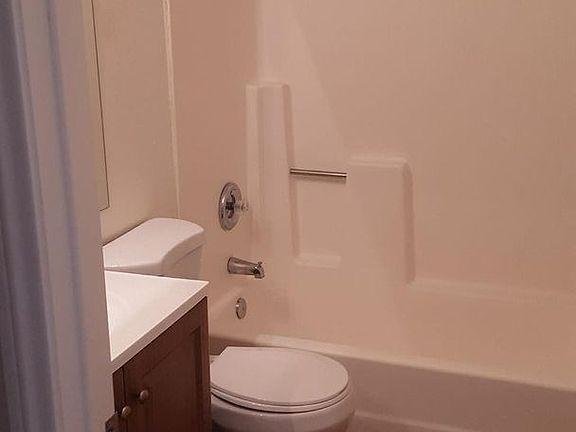3rd image of 9109 Kenwood Dr APT 1