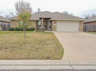 1510 Hunter Creek Dr, College Station, TX 77845
