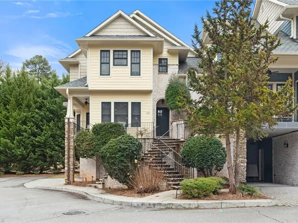 160 Park Pointe Cir, Winston Salem, NC 27106