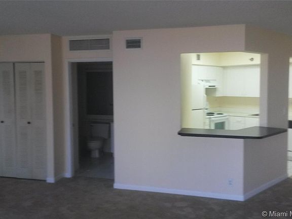 3rd image of 3300 NE 191st St APT 1910