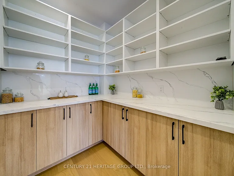802 Willowview Rd — Photo 12