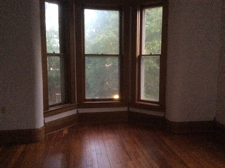 835 Vine St — Photo 11