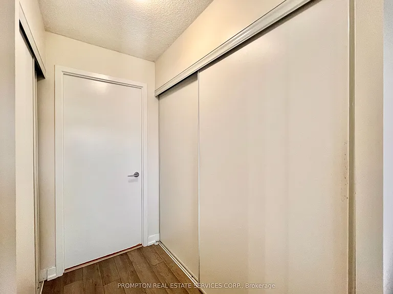 29 Singer Ct #710 — Photo 15