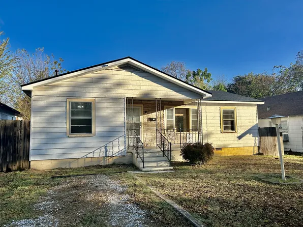 428 W 8th St, Ada, OK 74820