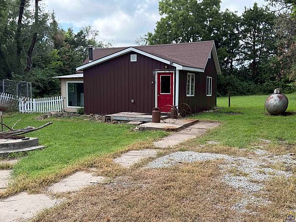 3rd image of 17695 N Rd