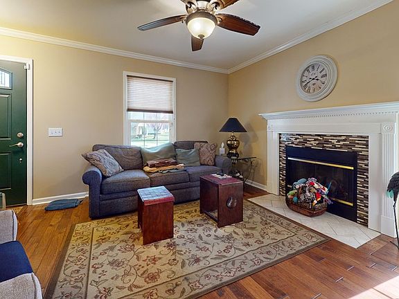 5th image of 1461 Oxford Pl