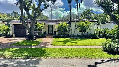 1011 Pizarro St Photo 1