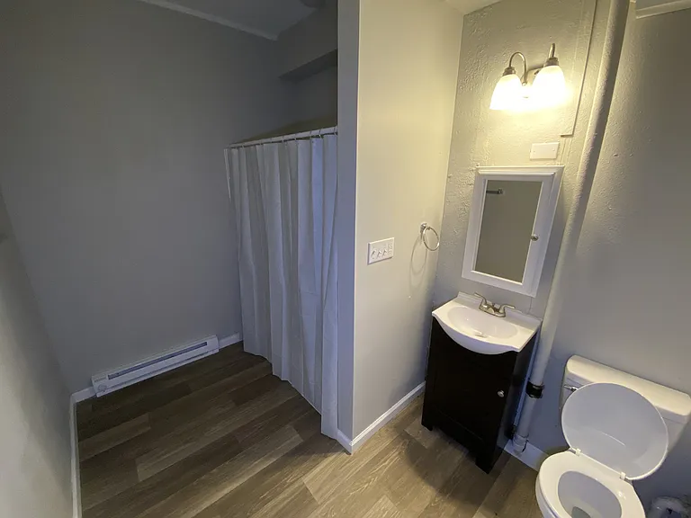 226 Chestnut St — Photo 2