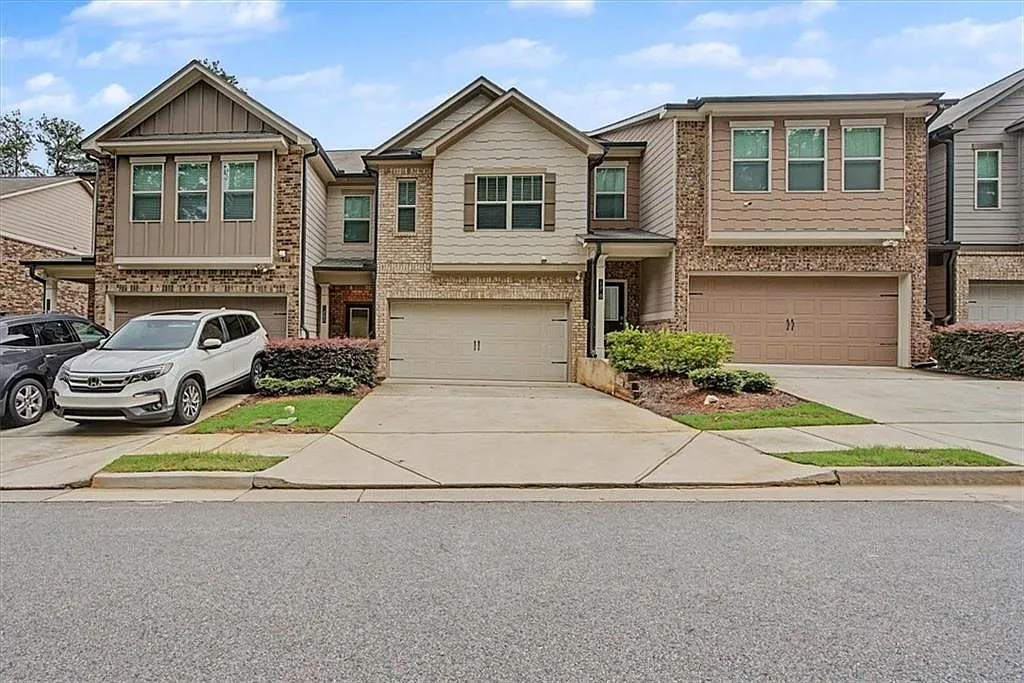 3 bed, 2.5 bath, 1815 sqft, $2,350 — Photo 1