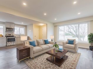 365 Mohawk Rd W #1, Hamilton, ON L9C1W5