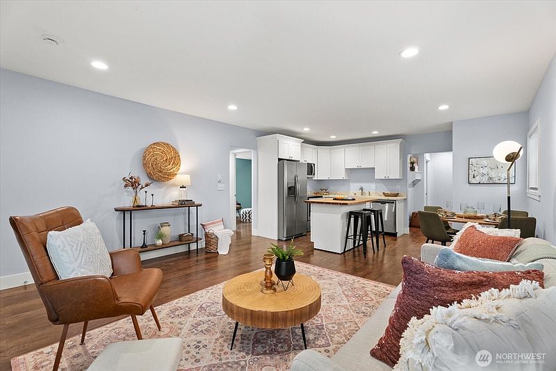 4th image of 7511 13th Avenue SW