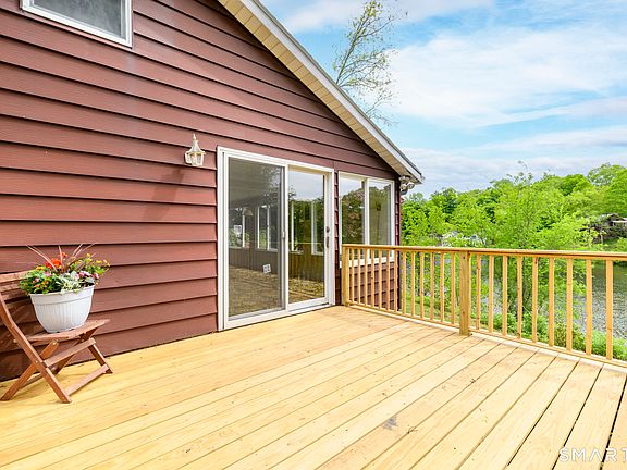 3rd image of 10 Clearview Drive