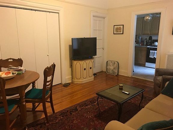 3rd image of 3121 34th St APT 2A