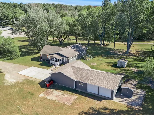 2810 Viking Blvd NE, East Bethel, MN 55092