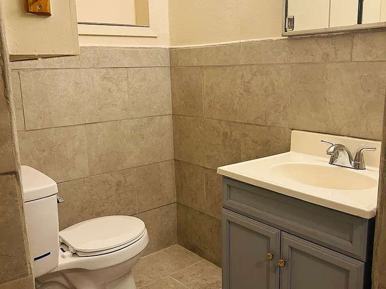 1901 Columbus Cir — Photo 5
