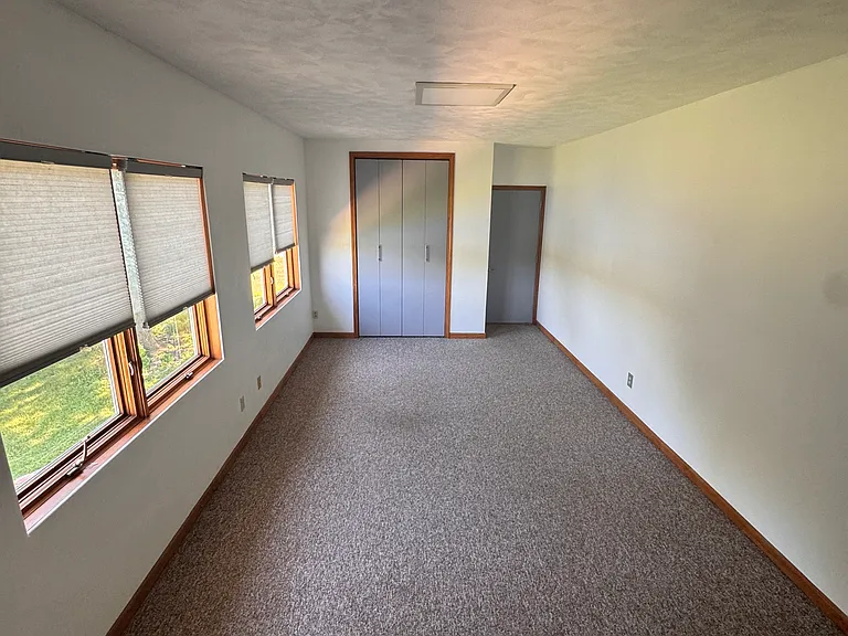 1st floor lakeside office
