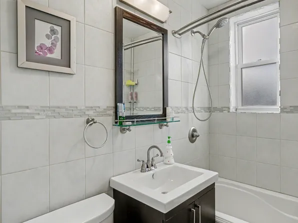 800 Ocean Parkway image 9 of 13