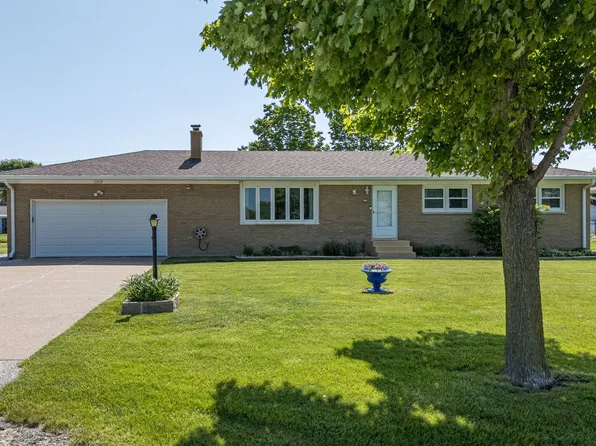 11719 1st St E, Milan, IL 61264