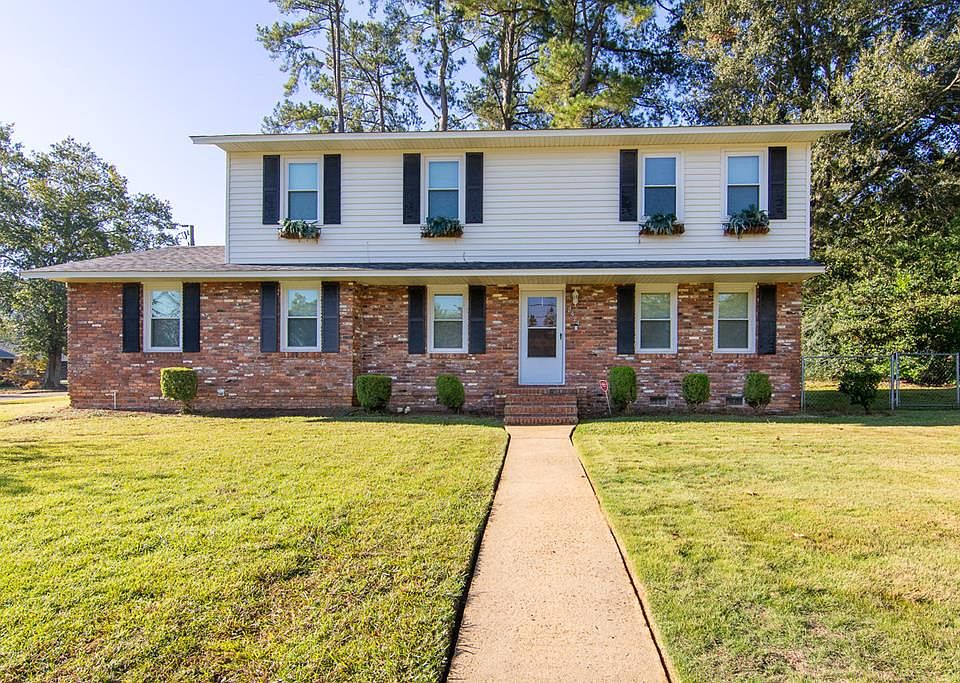 1st image of 2424 Ponderosa Dr