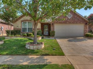 510 Maverick Dr, Lake Dallas, TX 75065