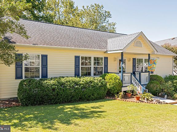 3rd image of 29703 Lakeview Ct