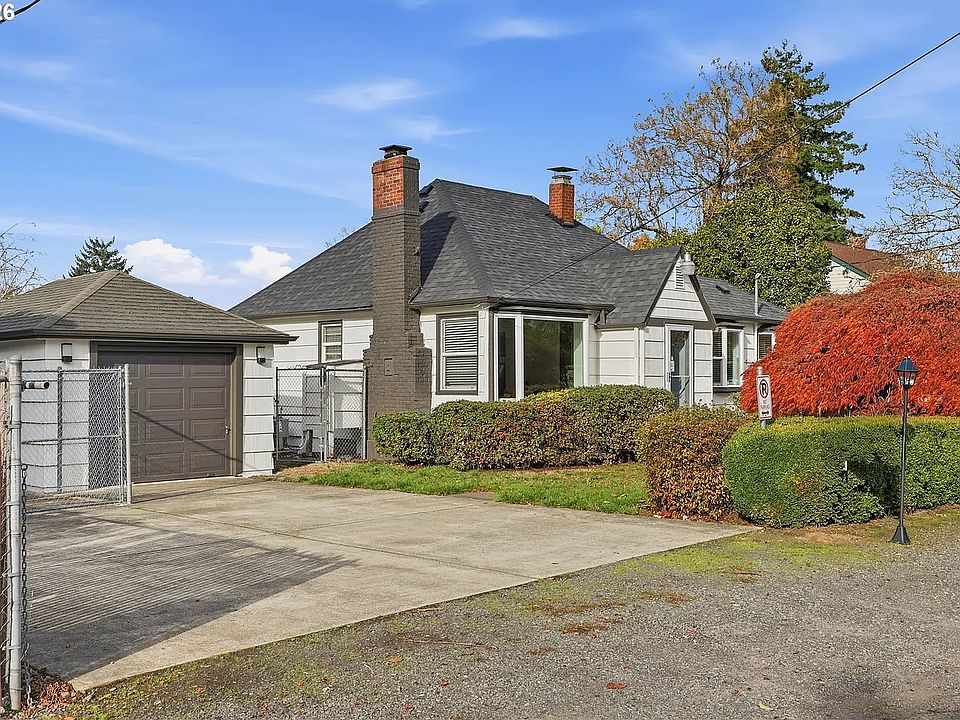 1st image of 415 SE 94th Ave