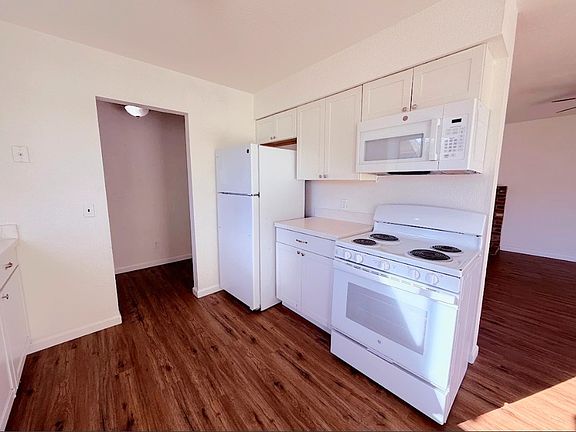 3rd image of 1351 Virginia St