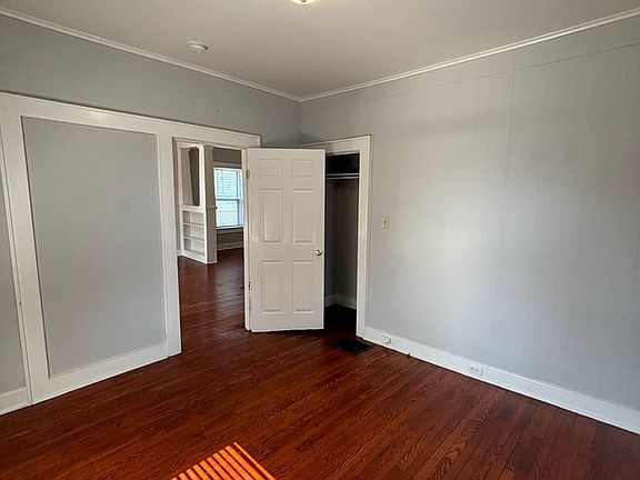5th image of 2529 E 5th Ave
